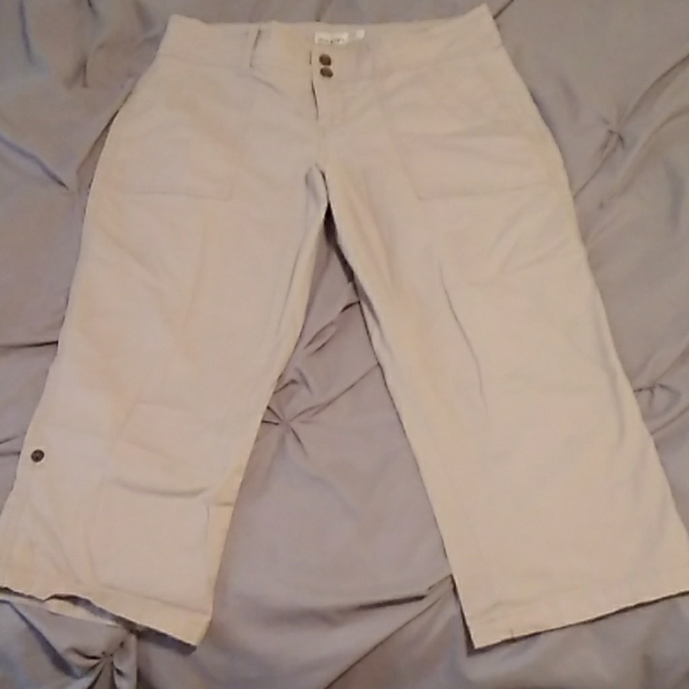 Khaki capris